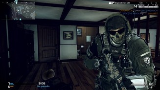 Call of Duty: Ghosts - Screenshots aus dem Multiplayer-ModusDie eigenen Spielfiguren lassen sich vielseitig mit Skins, Masken und Kopfbedeckungen anpassen. Diesmal dürfen wir sogar mit weiblichen Charakteren auf die Maps.