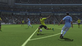 FIFA 14 - Screenshots aus der Version für PS3 und Xbox 360Getunnelt! Viele Details fallen erst in der Wiederholung auf.