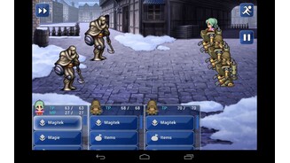 Kein Final Fantasy ohne Chocobos! Hier verlassen wir in einer Zwischensequenz auf den Reitvögeln die brennende Wüstenstadt Figaro. [Android]