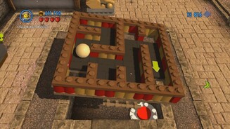 Lego City UndercoverAuch kleinere Aufgaben wie dieses Kugellabyrinth steuert man mit dem GamePad.