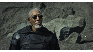 OblivionMorgan Freeman macht auch mit 75 Jahren noch eine gute Figur vor der Kamera.