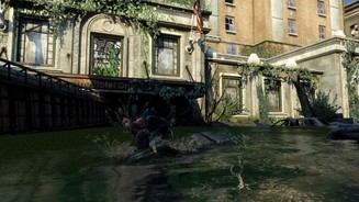 The Last of Us RemasteredKleinere Aufgaben sorgen für Auflockerung: Hier muss Joel Ellie trockenen Fußes auf die andere Seite bringen.