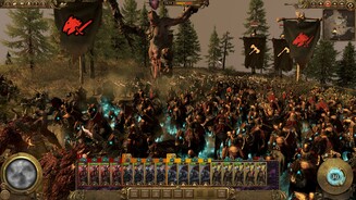 Total War: WarhammerMonster wie dieser Chaosriese sind größtenteils fantastisch animiert und schlagen richtig wuchtig drein.