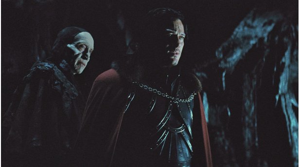 Dracula UntoldIn größter Verzweiflung wendet sich Vlad an eine Kreatur des Bösen und verkauft seine Seele.
