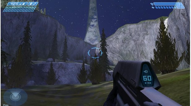 Halo: Combat Evolved (20012003)Der erste Teil der Halo-Serie ist zuerst für den PC geplant, wird aber nach dem Kauf des Enwicklerstudios auf die Xbox umgestellt und erscheint 2001 - die PC-Fassung kommt erst zwei Jahre später und ist zu dem Zeitpunkt veraltet. Viele der Spiel-Elemente, die heute zum Standard eines Shooters gehören, tauchen in Halo zum ersten Mal auf, etwa die Schilde, die sich in Feuerpausen automatisch wieder aufladen. 2011 erscheint Halo: Combat Evolved Anniversary mit überarbeiteter Grafik auf Basis von Halo: Reach, 3D-Modus und neuen Hintergrundinformationen zur Geschichte des Halo-Universums.