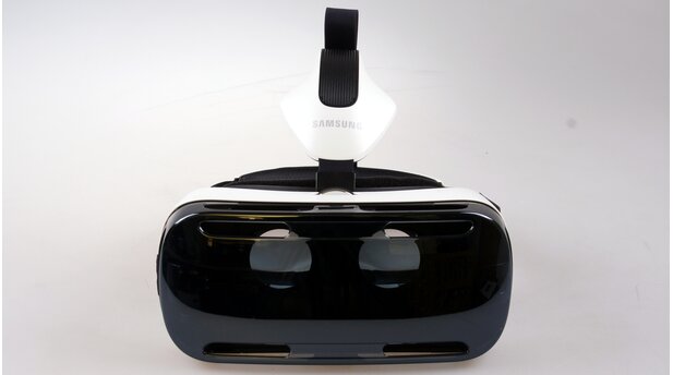 In Auftrag von Samsung entwickelte ein Team von Oculus VR die Gear VR zusammen mit Entwicklerlegende John Carmack.