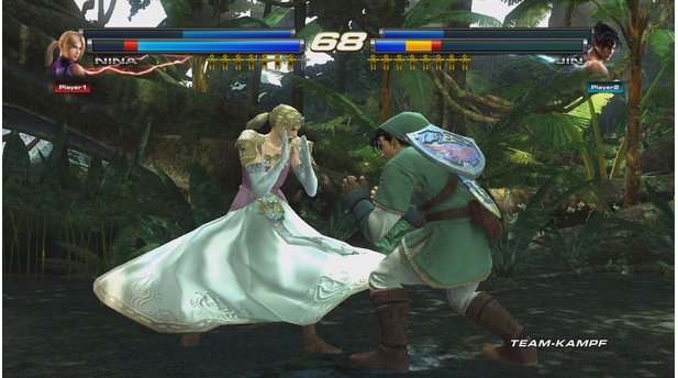 Tekken Tag Tournament 2 (Wii U)Diese Nina im Zelda-Kostum sieht nicht so aus, als würde sie Links Hilfe gebrauchen.