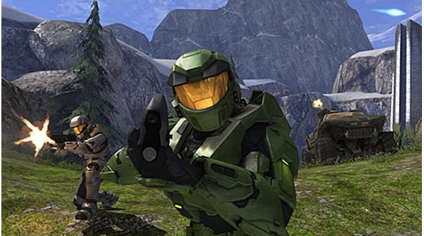 Halo: Kampf um die ZukunftMit Halo: Kampf um die Zukunft gab es zum Verkaufstart der alten Xbox 2002 gleich den richtigen Systemseller. Ursprünglich für den Mac angekündigt, kaufte Microsoft den Entwickler Bungie, um Halo exklusiv zuerst auf der Xbox anbieten zu können. Der Ego-Shooter begründete die Spieleserie mit bis dato drei regulären Episoden für Xbox bzw. Xbox 360, zwei Ablegern (Halo 3: ODST, Halo: Reach), einem Strategie-Ableger (Halo Wars) und einem Remake von Teil 1 (Halo: Anniversary). Der offizielle vierte Teil Halo 4 soll Ende des Jahres erscheinen.