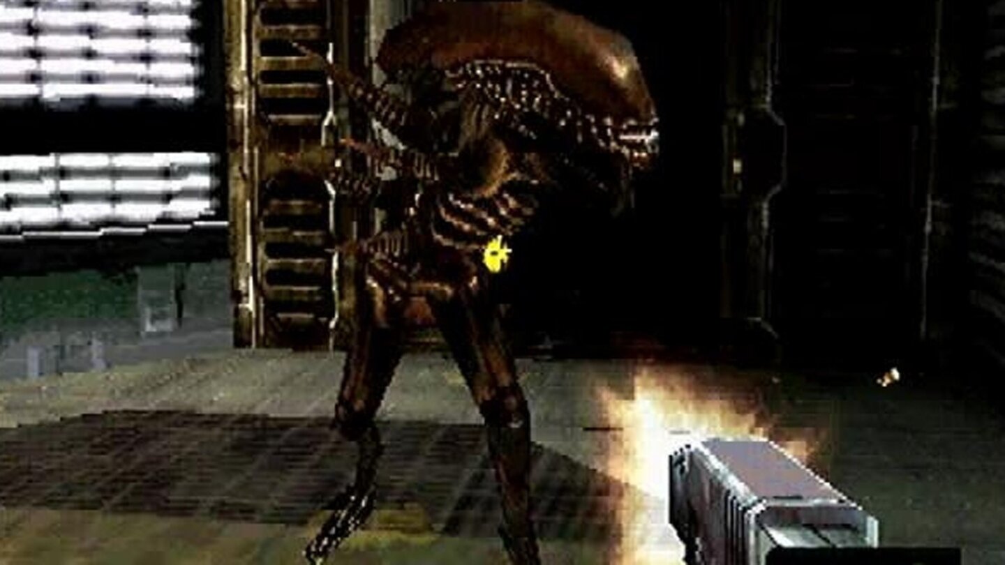 Alien: Resurrection (2000)Erst drei Jahre nach dem Filmstart von Alien: Die Wiedergeburt brachte Fox Interactive Alien: Resurrection für die PlayStation. Das ging daneben: Das Spiel ist ein ziemlich mieser Ego-Shooter, der einst als Survival-Horror-Titel geplant war, dann jedoch neu konzipiert wurde.