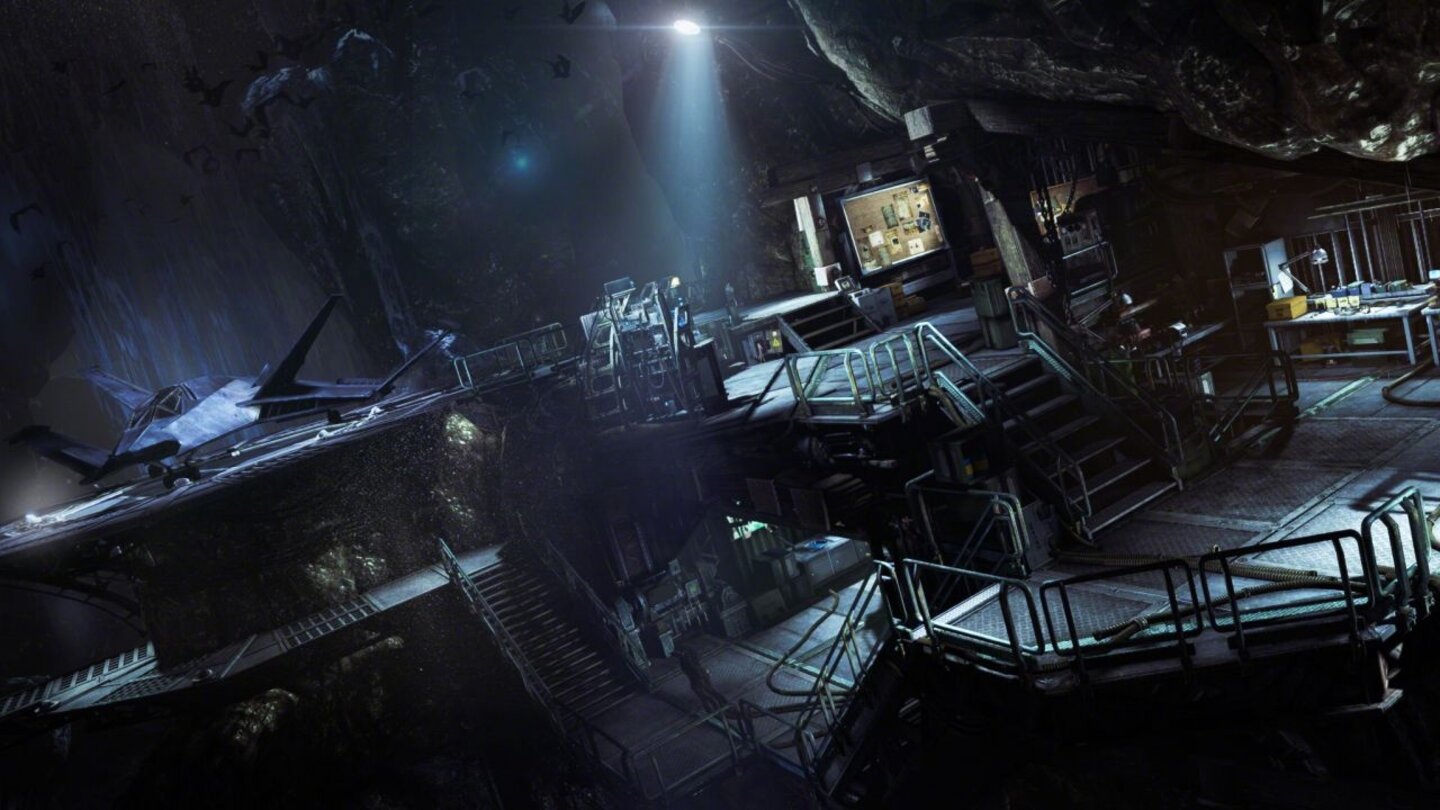 Batman: Arkham OriginsDie Batcave dient als Schaltzentrale um zusätzliche Informationen via Bat-Computer einzuholen oder im hauseigenen Ring neue Kombos auszuprobieren.