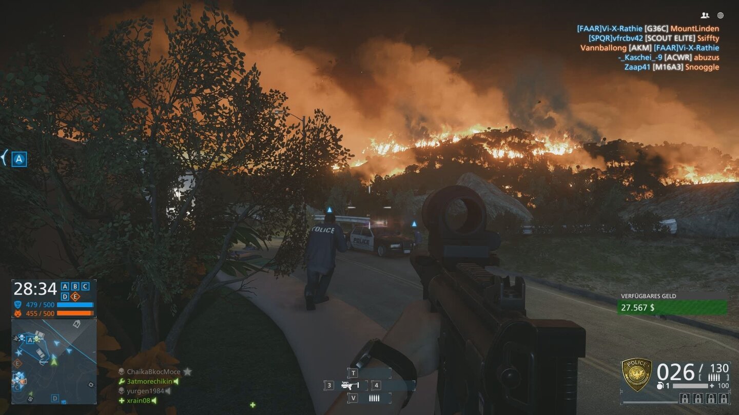 Battlefield HardlineAuf der Karte Hollywood Heights sorgt ein Waldbrand für eine spektakuläre Aussicht. Das Feuer ist aber nur Zierde und wirkt sich nicht auf die Multiplayer-Partien aus. Schade!