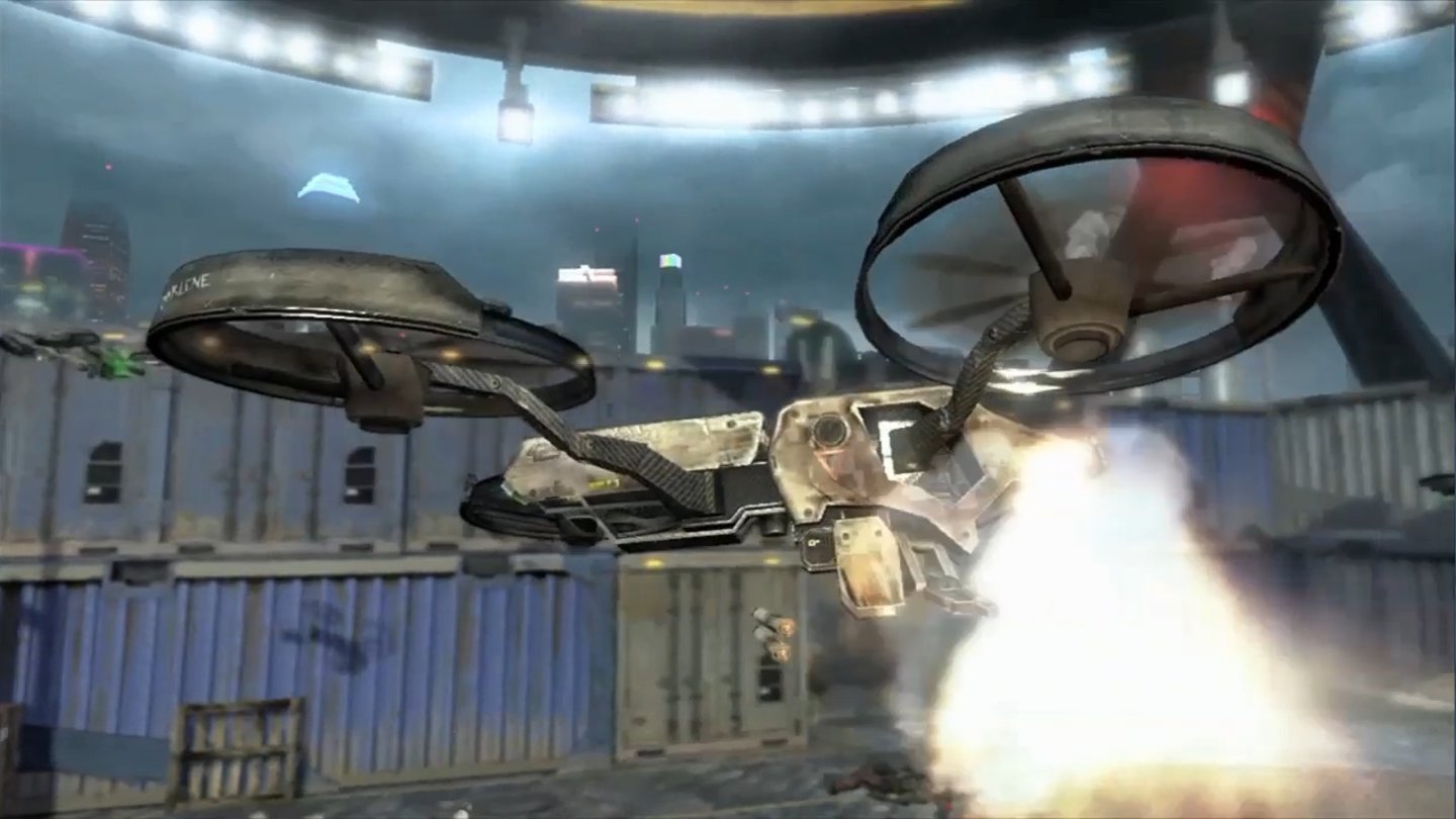 Call of Duty: Black Ops 2Ein Quadrotor mit eingebauten Waffen. Beim nähreren Hinsehen fällt auf, dass auf der Drohne Charlene steht. Ein Zeichen für Personalisierung im Spiel?