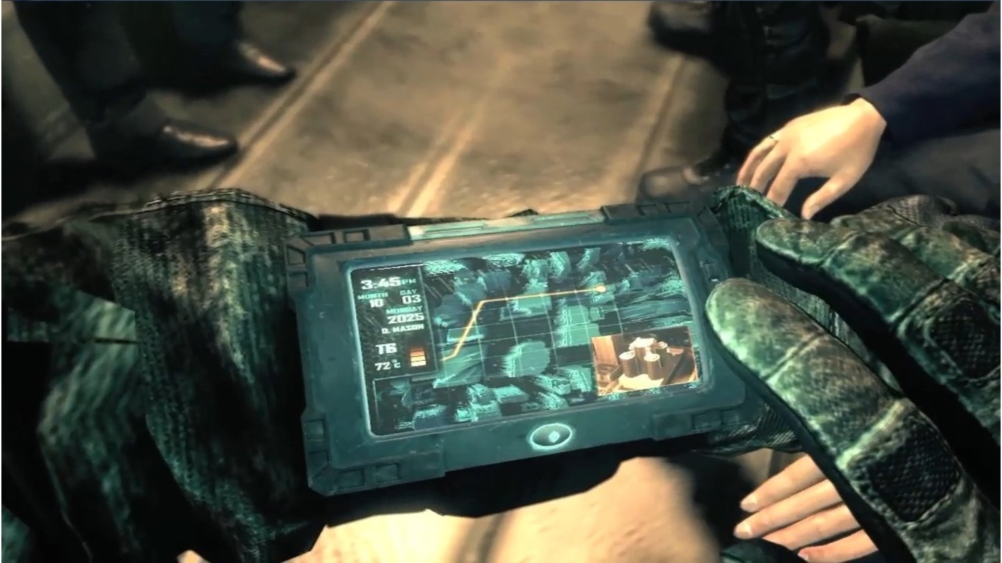 Call of Duty: Black Ops 2In dieser Mission spielen wir David Mason, den Sohn von Alex Mason. Das coole Gadget für den Arm zeigt wichtige Infos an.
