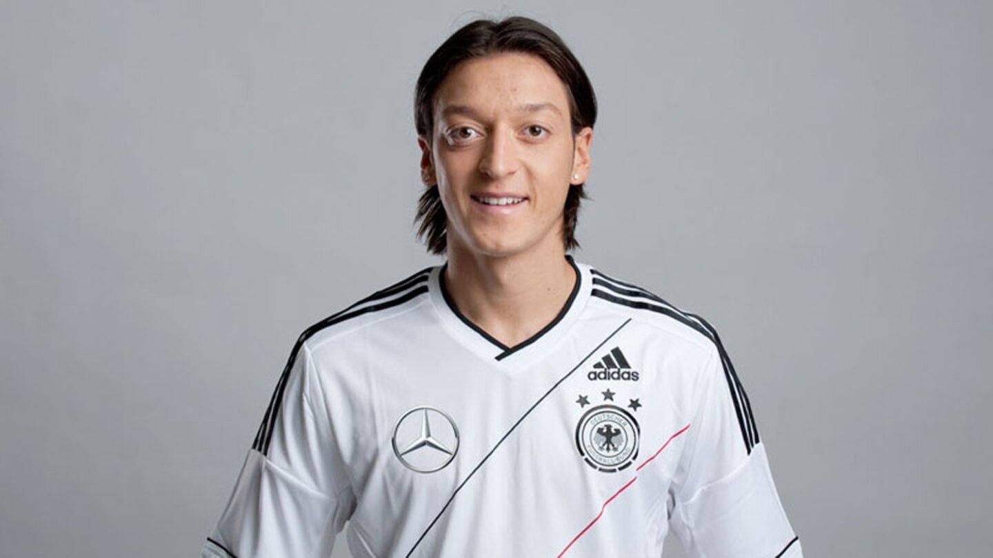 Die deutsche Nationalmannschaft zur EM 2012Mesut Özil