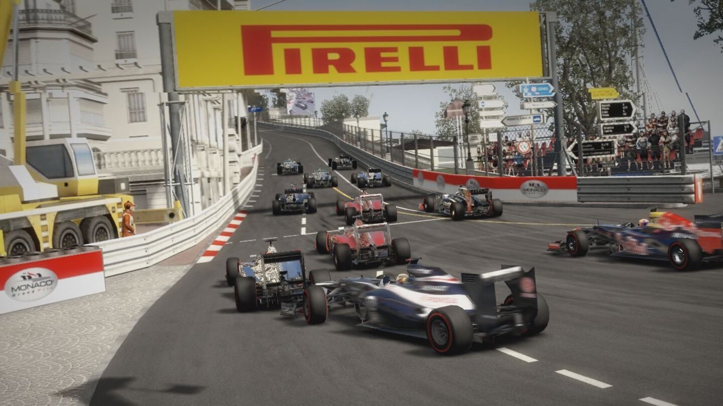 F1 2012 - Screenshots aus der Xbox-VersionWie in der Realität: In Monaco gilt es, direkt nach dem Start eine gute Position zu erhaschen um heil in die ersten Kurvenkombinationen zu kommen.
