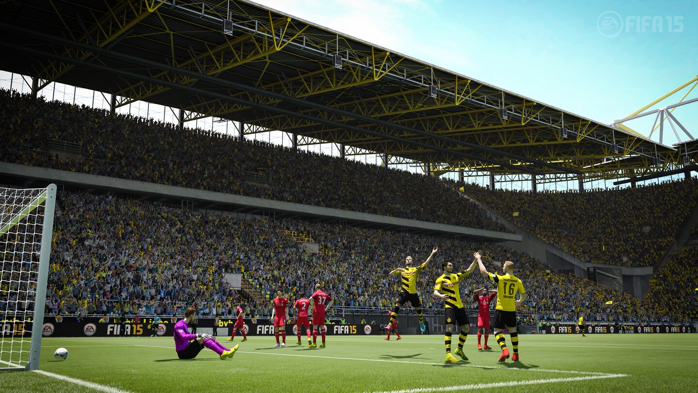 FIFA 15Bombenstimmung im ausverkauften Signal-Iduna-Park: Besonders bei der Stadionatmosphäre will FIFA 15 punkten.