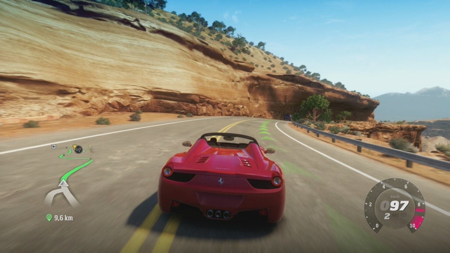 Forza HorizonDie Landschaften sind sehr abwechslungsreich gestaltet: Hier sind wir mit einer italienischen Edelkarosse in einer Canyonlandschaft unterwegs.