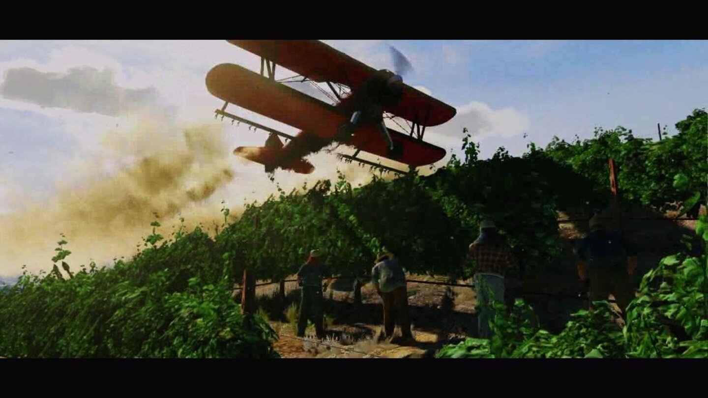 GTA 5 – Trailer-Analyse Und wieder geht’s auf’s Land. Hier bekommen Feldarbeiter eine volle Breitseite Pestizide aus dem Doppeldecker-Flugzeug ab.