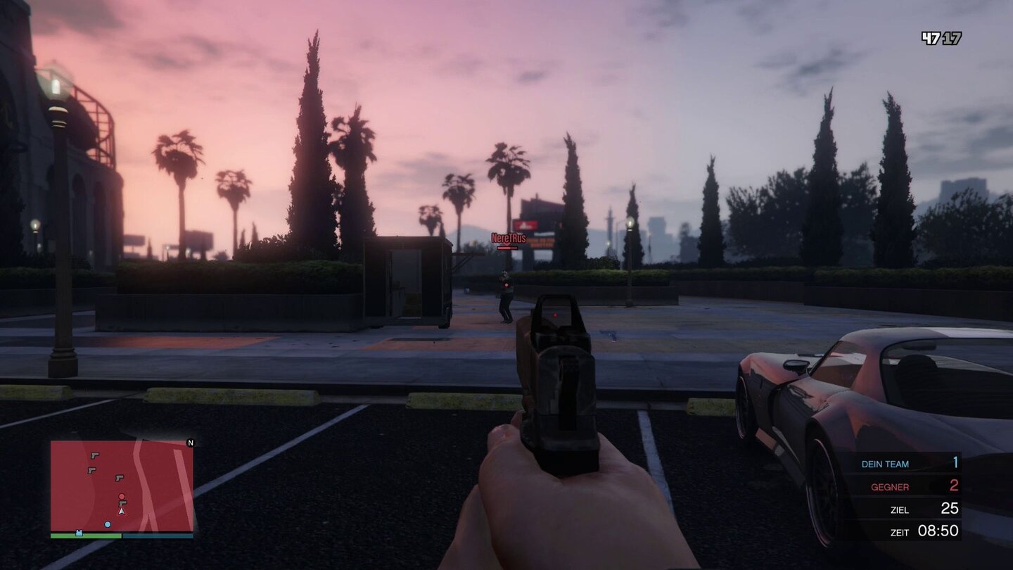 GTA OnlineZielen in der Egoperspektive funktioniert ganz gut, die halbautomatische Unterstützung sollte aber in jedem Fall aktiviert werden.