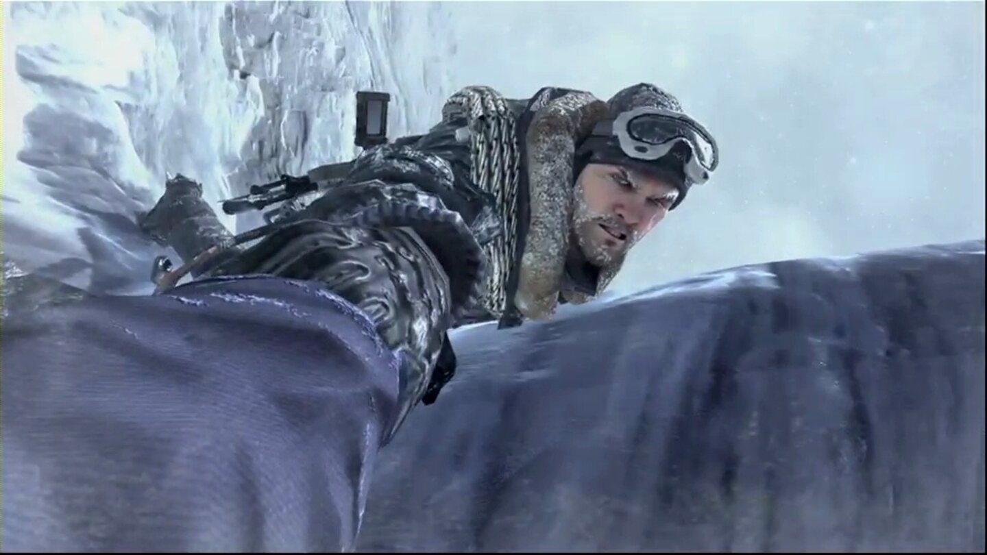 Modern Warfare 2Sanderson und »Soap« MacTavish infiltrieren eine Basis in Kasachstan. Um dorthin zu gelangen, erklimmen sie vereiste Felsen. Sanderson rutscht ab, doch Soap rettet ihn.