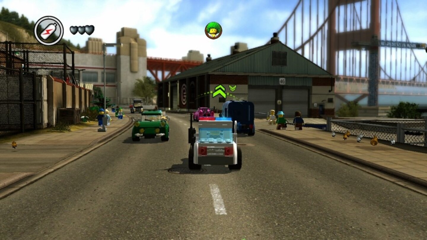 LEGO City Undercover - Wii UMit Blaulicht und Höchstgeschwindigkeit verfolgen wir im Polizeiauto Gangster im dichten Stadtverkehr.