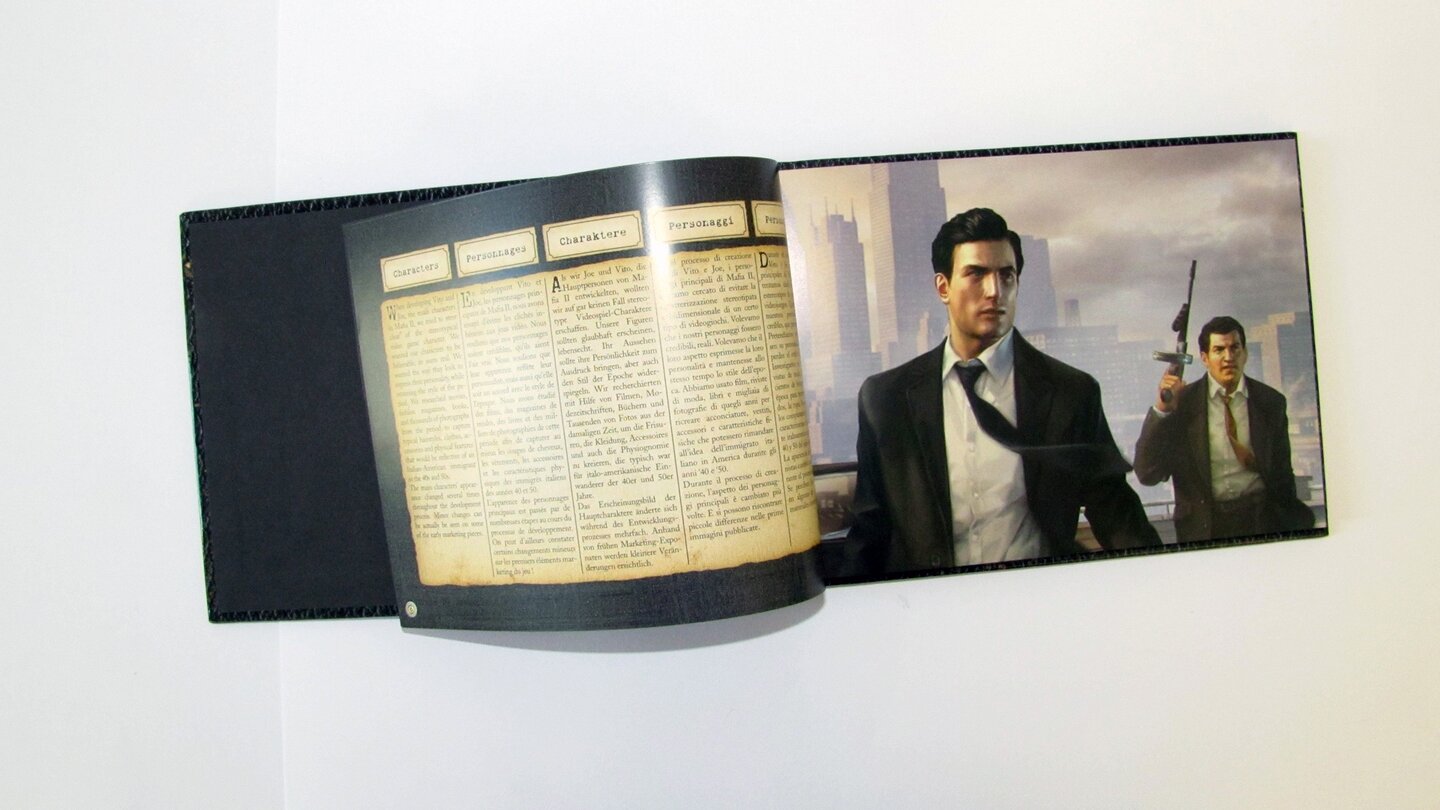 Die Collector's Edition von Mafia 2 ausgepacktDas Hardcover-Buch enthält Konzeptzeichnungen und Kommentare der Entwickler zu den Charakteren ...