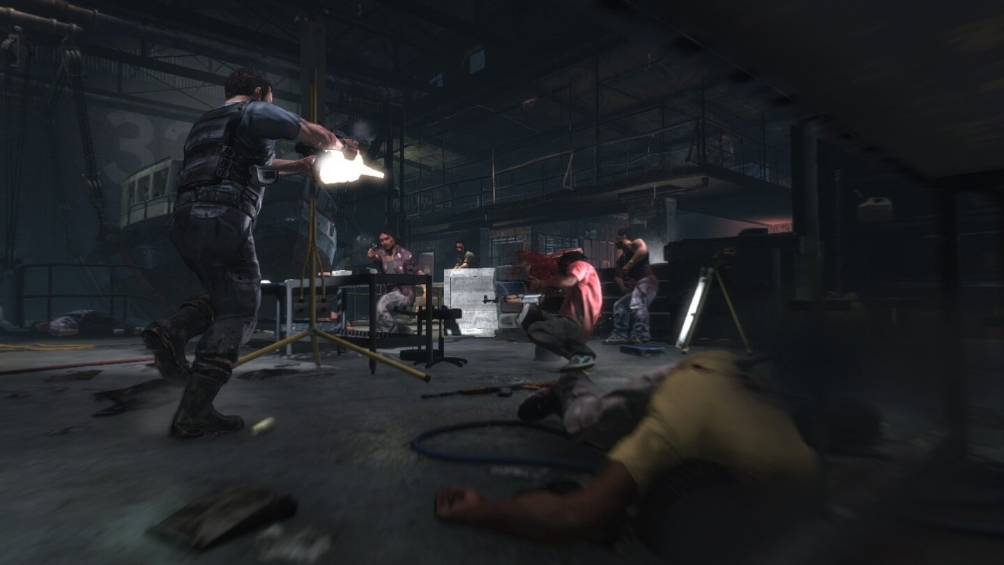 Max Payne 3Wie früher: Max darf auch in Max Payne 3 wieder zwei Pistolen gleichzeitig abfeuern.
