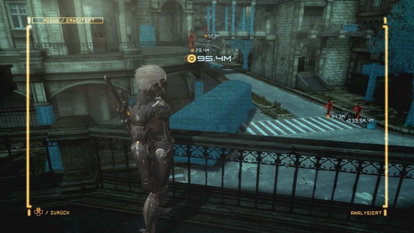 Metal Gear Rising: RevengeanceAuf Knopfdruck kann sich Raiden dank seiner speziellen Ninja-Sicht Missionsziele und Gegner anzeigen lassen.