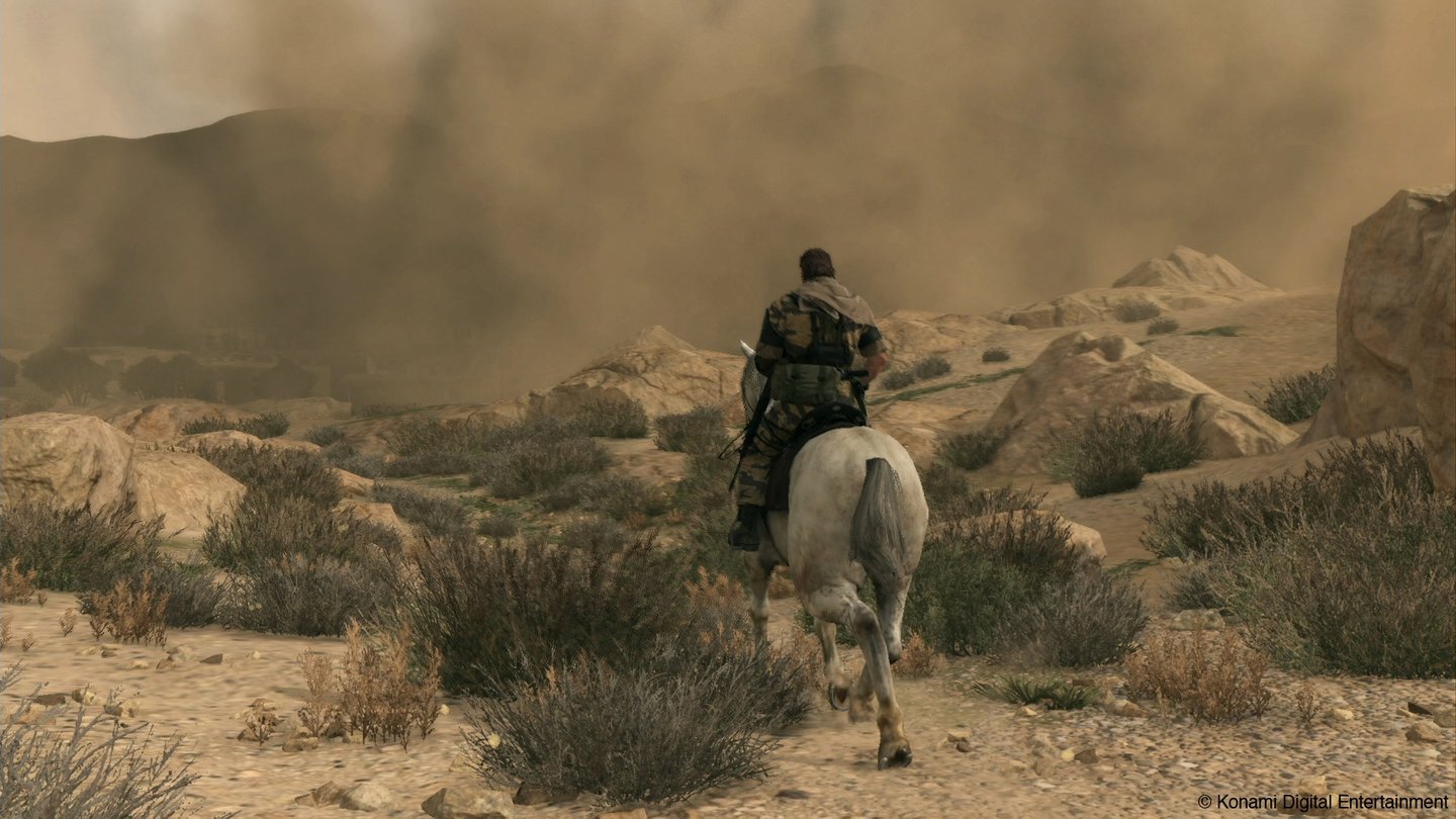 Umwelteffekte wie dieser Sandsturm erscheinen in Metal Gear Solid 5: The Phantom Pain spontan und sind optisch sehr schön anzuschauen.