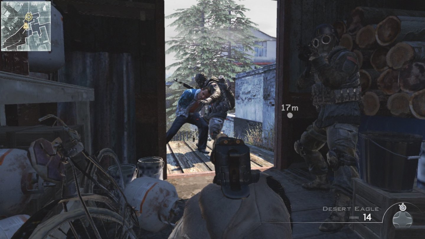 Modern Warfare 3 - Content-Pack 1Mission Der Unterhändler: Während der Zivilist seinen Peiniger wegstößt versuchen wir ihn mit einem sicheren Treffer zu erledigen.