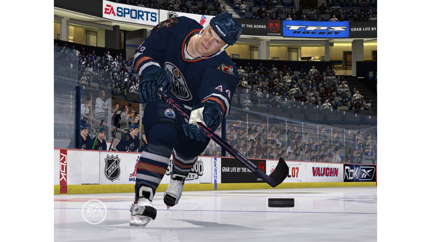 NHL 07 PS2 4