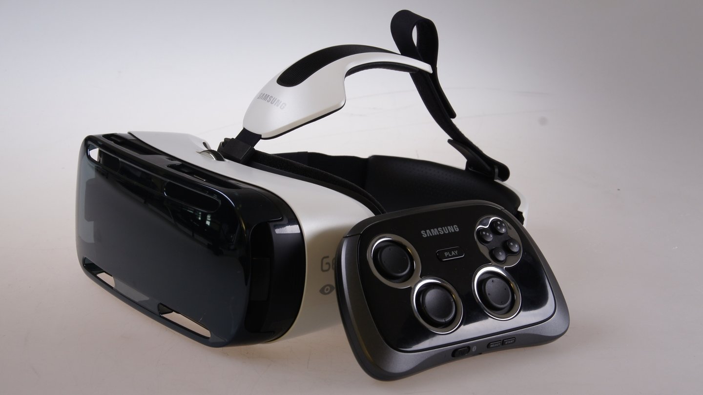 Wer will kann Spiele auf dem Gear VR auch mit einem Bluetooth-Gamepad steuern.