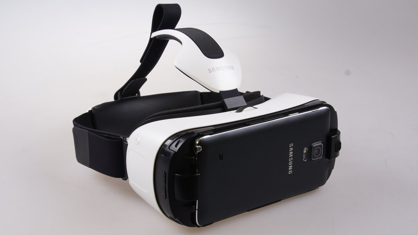 Bislang unterstützt Samsungs Gear VR nur das 580 Euro teure Galaxy Note 4. Eine eigene Version für das Galaxy S6 wurde bereits angekündigt.