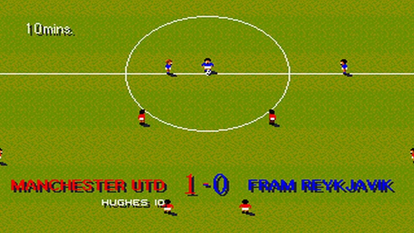 Sensible SoccerSensible Soccer erobert 1992 die Amiga-Szene im Sturm. Dank des eingängigen Steuersystems wird die Ballkontrolle erleichtert, ohne dass das Leder an den Schuhspitzen der Spieler klebt. Durch das System werden zwar schnelle Passspiele belohnt und Torchancen provoziert, erfahrene Torjäger kommen trotzdem zu realistischen Ergebnissen. Die an Kick Off erinnernde Wusel-Draufsicht wird zudem stilbildend.