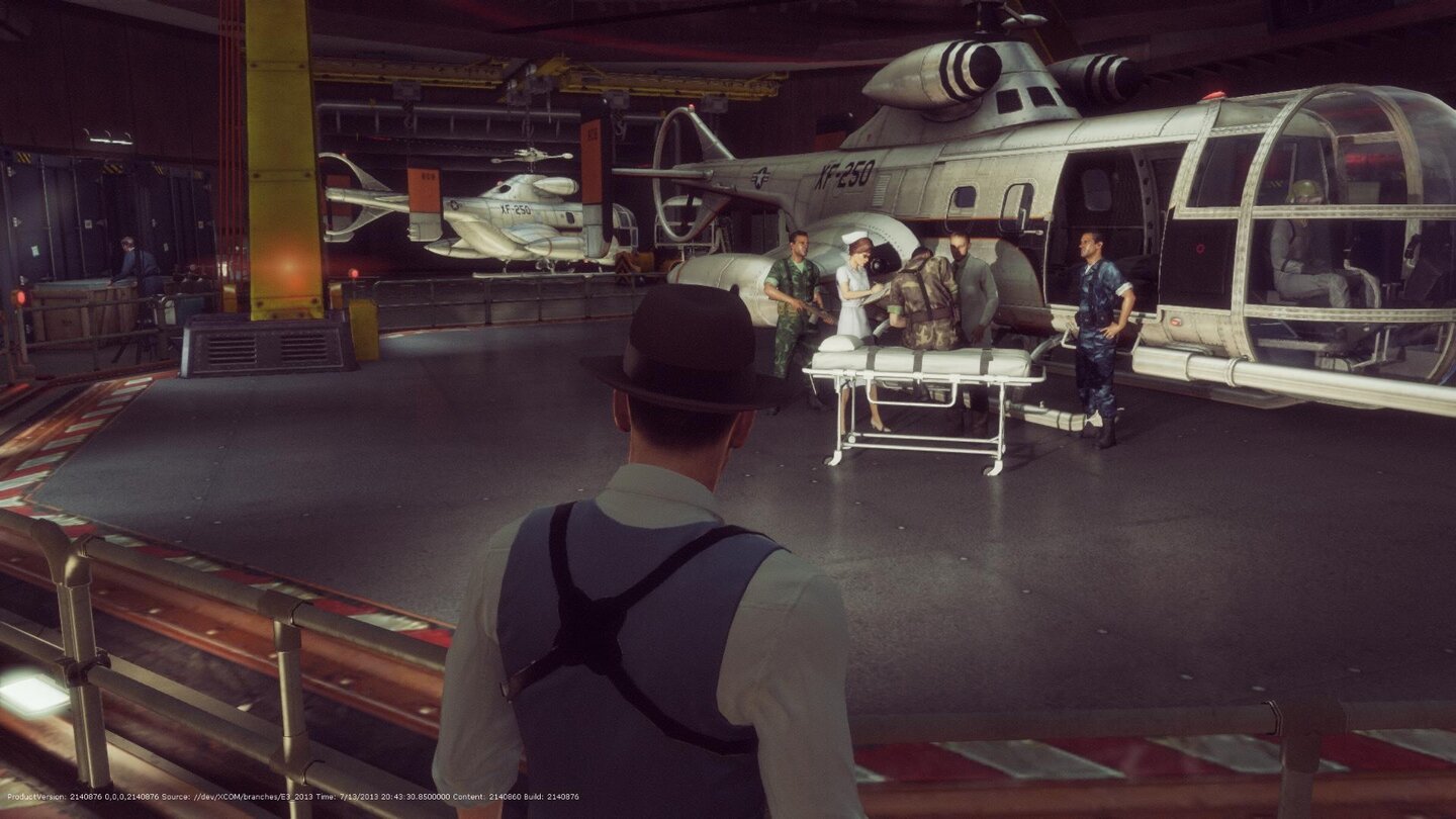 The Bureau: XCOM DeclassifiedWährend wir die Basis erkunden, landet ein Hubschrauber im Hangar und bringt verletzte Agenten vom Einsatz zurück.