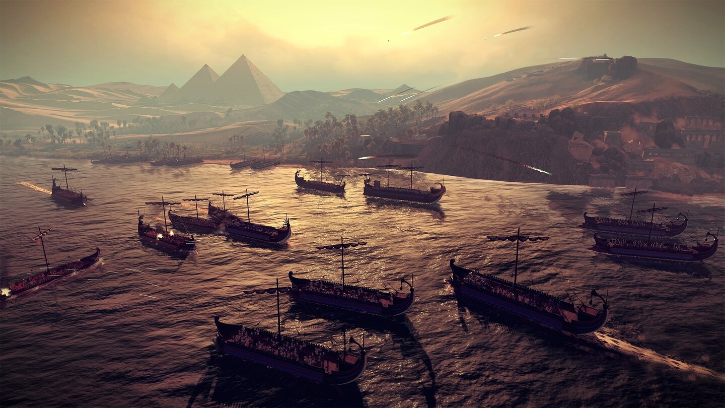 Total War: Rome 2Die ägyptische Flotte stürzt sich auf die römischen Katapult- und Transportschiffe.