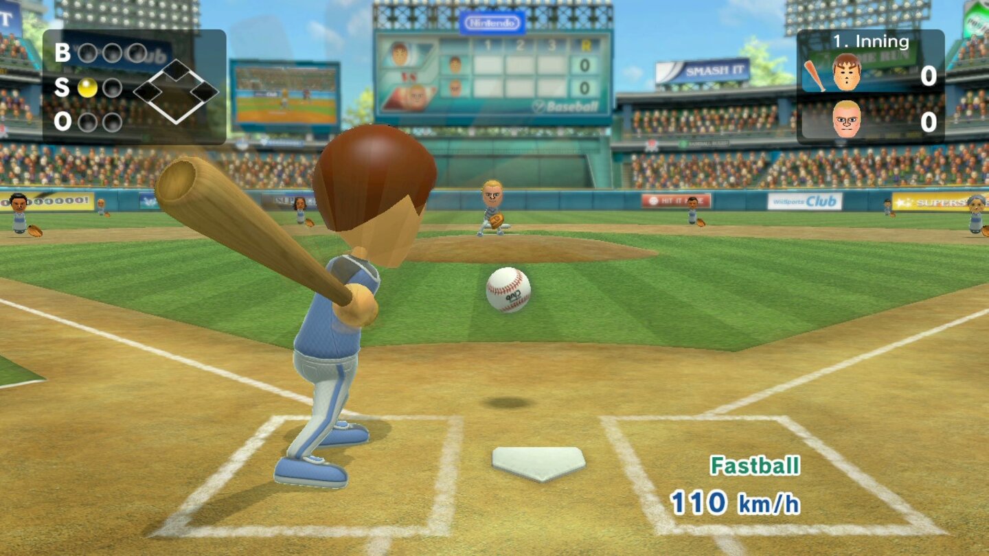 BaseballBaseball war schon im originalen Wii Sports nicht gerade unser Lieblingsspiel, und das hat sich auch im Club-Update nicht geändert. Der monotone Spielablauf ist identisch geblieben: Während die Schlagmannschaft durch Schwingen des MotionPlus-Controllers den heranfliegenden Ball mit gutem Timing möglichst weit ins Stadion drischt (was leichter gesagt ist als getan), muss die Feldmannschaft den Ball anschließend pitchen. Dies geschieht nun allerdings mit dem GamePad, wobei ihr das Spiel auf dem Controller-Display aus der Sicht des Werfers verfolgt und mittels A-, B-, X- und Y-Knopf unterschiedliche Wurftechniken (Fastball, Curveball, Screwball oder Splitter) einsetzt. Das mag erst einmal clever umgesetzt wirken, passt jedoch nicht zum Bewegungssteuerungansatz, den die übrigen Sportarten verfolgen. Die Buttonsteuerung kommt beim Pitchen aber deshalb zum Einsatz, da man nun, wenn der Schlagmann des gegnerischen Teams den Ball gut getroffen hat, durch GamePad-Bewegungen versuchen kann, die Pille einzufangen. Macht anfänglich Spaß, ist auf Dauer aber genauso ermüdend wie der ständige Rollenwechsel mit seinen stets gleichen Aufgaben.Wertung: Befriedigend