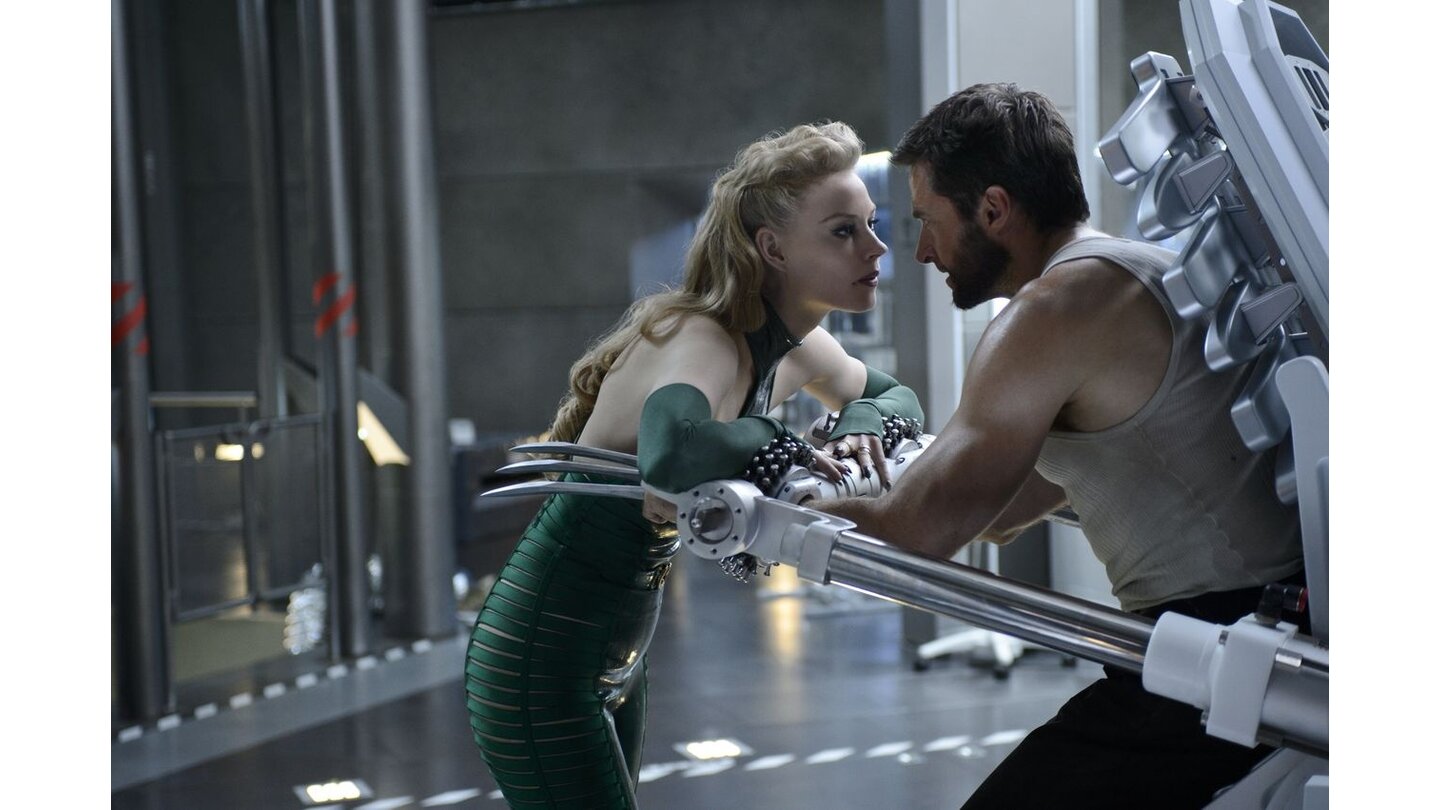 Wolverine: Weg des KriegersViper (Svetlana Khodchenkova ) glaubt, sie habe Wolverine (Hugh Jackman) schutzlos vor sich.