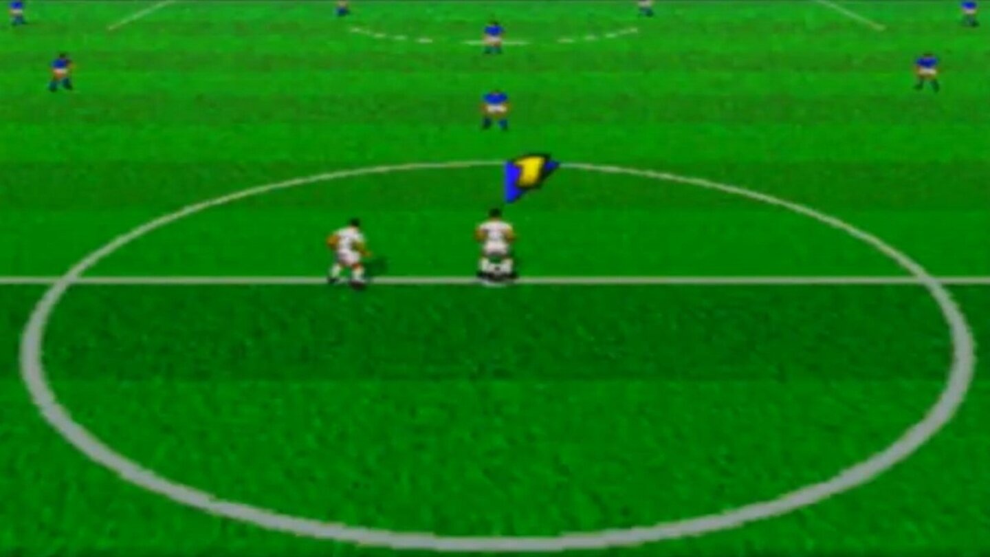 Worldwide SoccerWorldwide Soccer stellt 1995 Segas ersten Versuch dar, ein 32-bit Fußballspiel außerhalb Japans zu veröffentlichen. Der Titel tritt zudem als eines der ersten Sportspiele für den Saturn ins Rampenlicht. Als Gegenstück zu EAs FIFA-Reihe heimst das Spiel vor allem wegen seiner flüssigen Animationen und der guten Steuerung Lorbeeren ein.