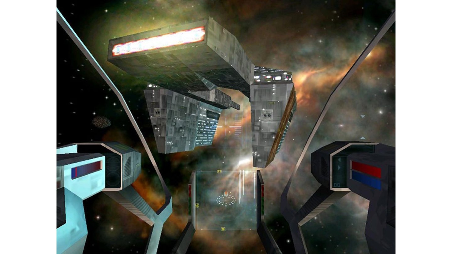 X: Beyond the Frontier (1999)
Der erste Teil der X-Saga wird 1999 für den PC veröffentlicht und schickt den Spieler als Raumpilot in einen unbekannten Teil des Universums und muss dort einen Angriff auf die Erde verhindern. Die offene Spielwelt bietet verschiedene Missionen, Weltraumgefechte, Handel (mit dynamischen Preisen), und Diplomatie mit Alienvölkern. Die Erweiterung X-Tension erscheint 2000 und erlaubt die Steuerung fremder Schiffe – vorher waren wir auf unser eigenes Raumschiff beschränkt.