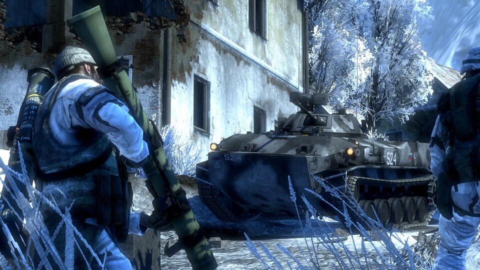 Bad Company 2: Sprengstoffexperte Haggard erkennt man an der Wollmütze und am Raketenwerfer, den er stets mit sich herumschleppt.