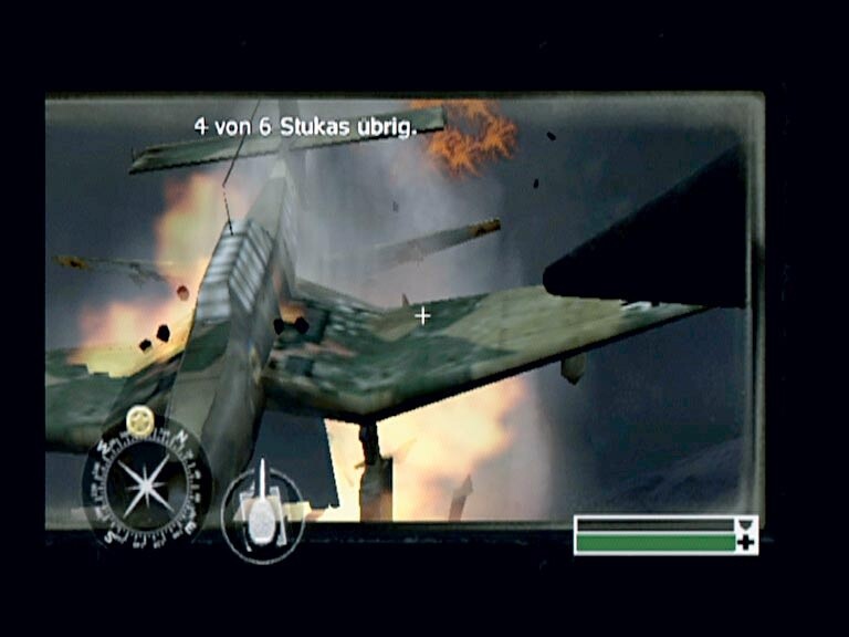 Das war knapp! Kurz bevor der deutsche Sturzkampfbomber den Panzer erreicht, hat unser Geschütz getroffen. Da waren es nur noch vier! Screen: Xbox