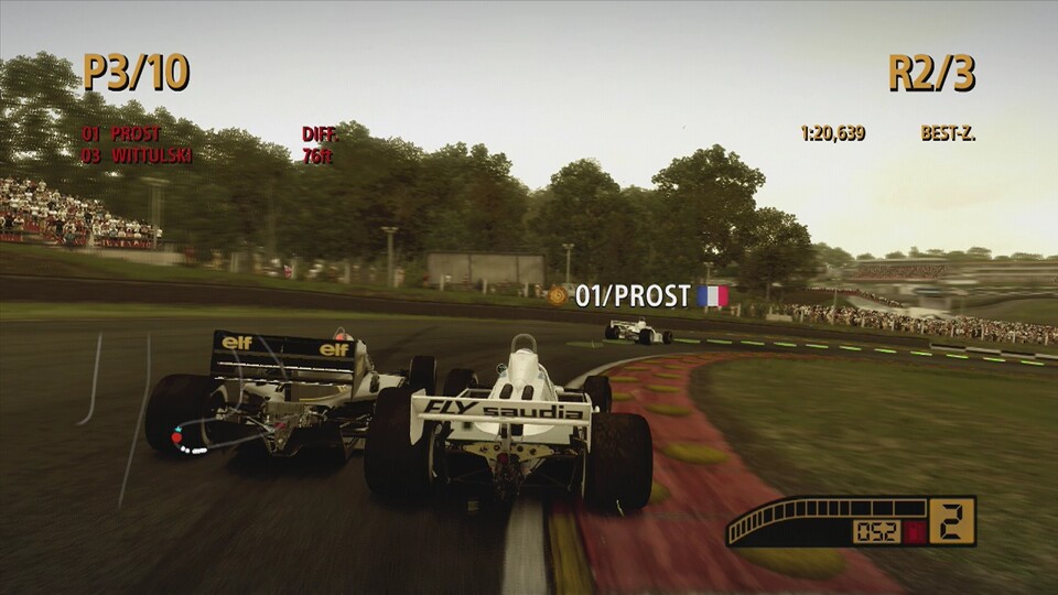 Das sehr gute Geschwindigkeitsgefühl von F1 2013 kommt auch in den Klassik-Karren passend rüber.