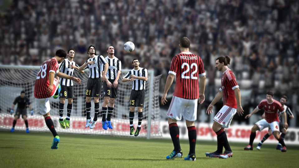 FIFA 13 verbindet die Konsole mit mobilen Geräten.