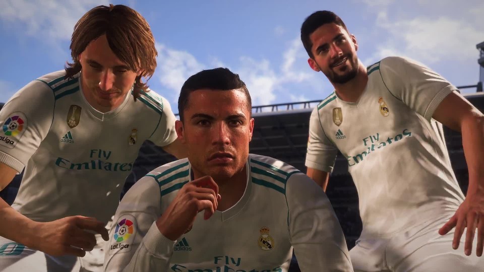Der Story-Modus von FIFA 18 lässt euch mit euren Freunden spielen.