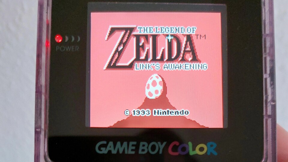 Hier seht ihr den gemoddeten Game Boy color mit Display-Beleuchtung (Bild: reddit.comuserololralph).