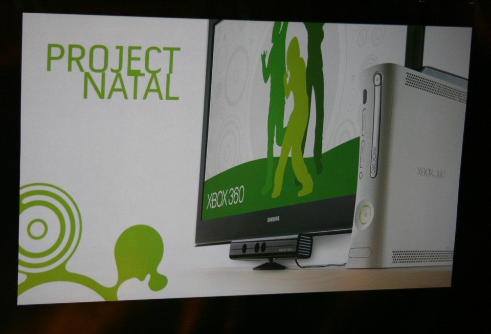 Obwohl bis zum Start von Kinect noch rund 1,5 Jahre vergehen, ist das Design des auf der E3 2009 präsentierten Prototyps bereits nahe am Endprodukt.