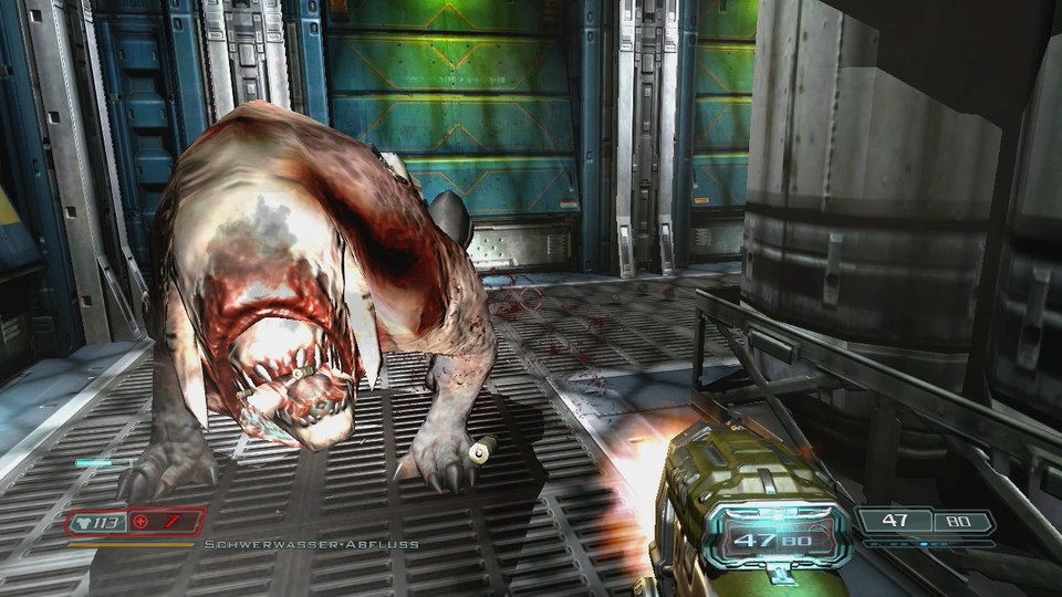 Neben Zombies und Imps gibt in Doom 3 auch größere Brocken wie diesen Demon, der gerne auch als Pinky bezeichnet wird.