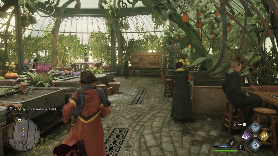 Zur Pflanzenkunde geht es zu Professor Garlick in die Gewächshäuser von Hogwarts.