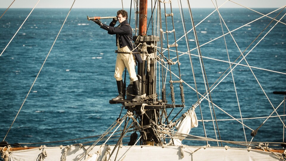 Geschniegelter Kapitän auf erster Walfangmission: Cpt. George Pollard (Benjamin Walker). Er wird im Moby-Dick-Roman zum berühmten Kapitän Ahab.
